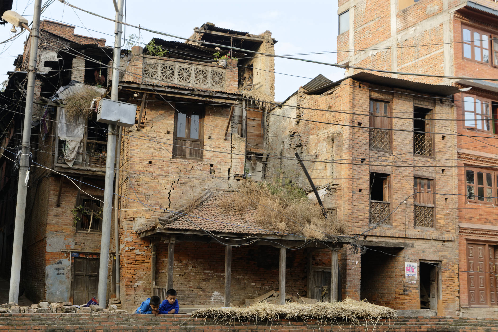 Maisons et enfants Bhaktapur