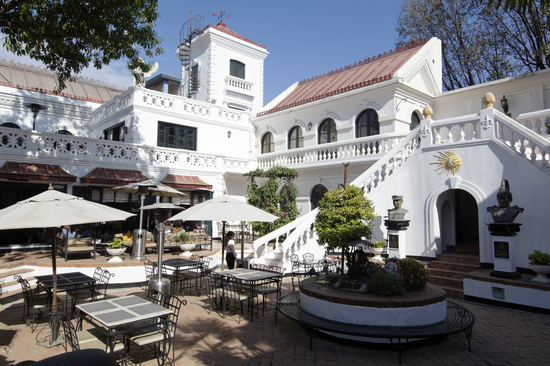 Baber Mahal Revisited : restaurant