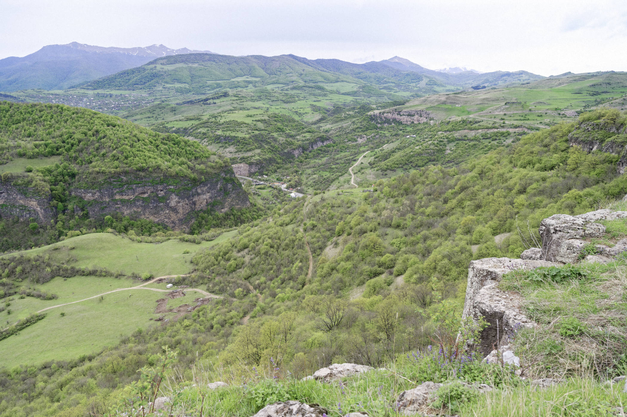 Paysage de gorge dans la région de Lori en Arménie
