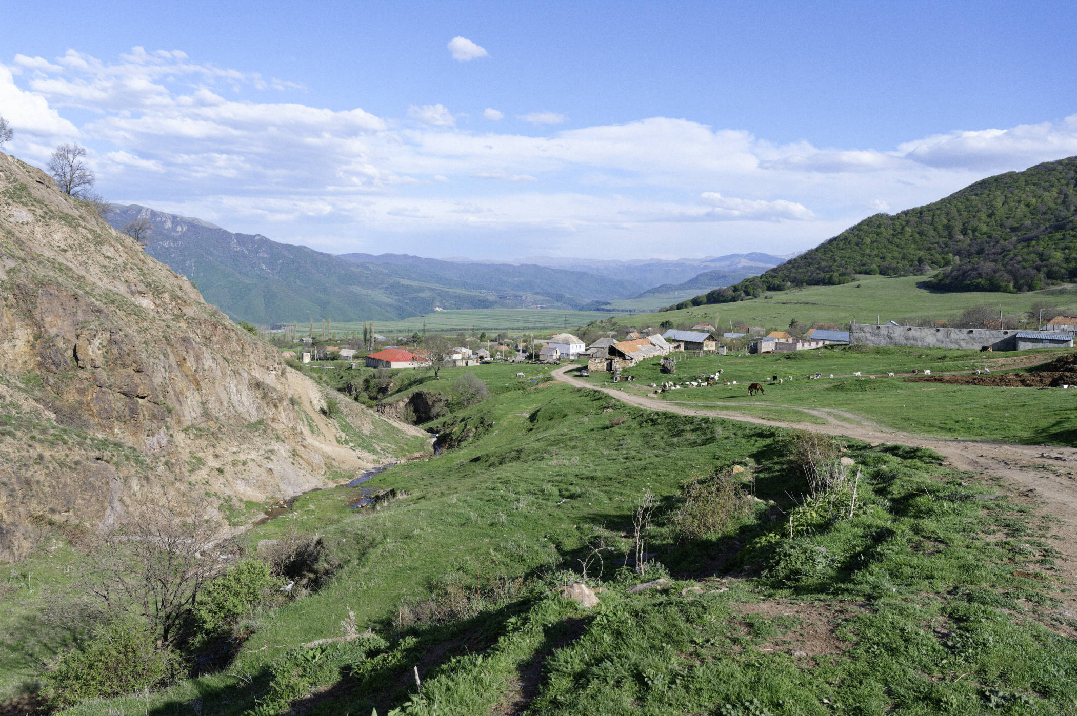 Vue sur le village d'Ardvi