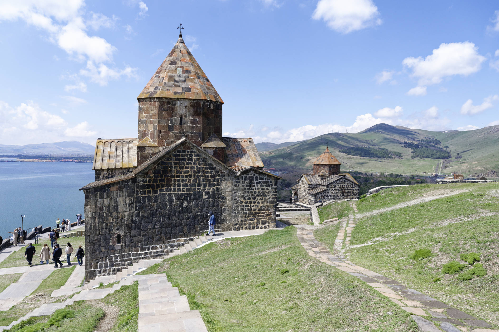 Églises sur la péninsule de Sevanavank